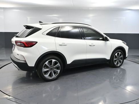 Used 2024 Ford Escape Platinum image 6