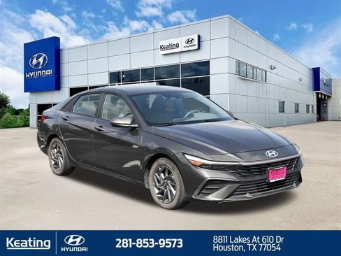 Certified 2024 Hyundai Elantra SEL FWD image 3