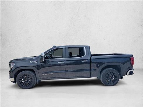 Used 2023 GMC Sierra 1500 SLT w/ SLT Convenience Package RWD image 8
