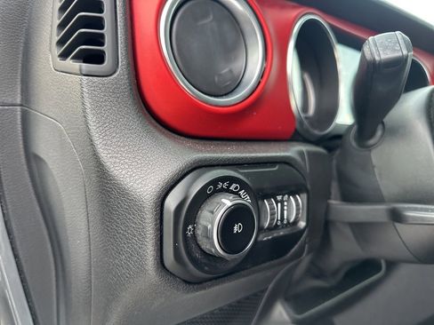 Used 2020 Jeep Wrangler Unlimited Rubicon w/ Dual Top Group image 14