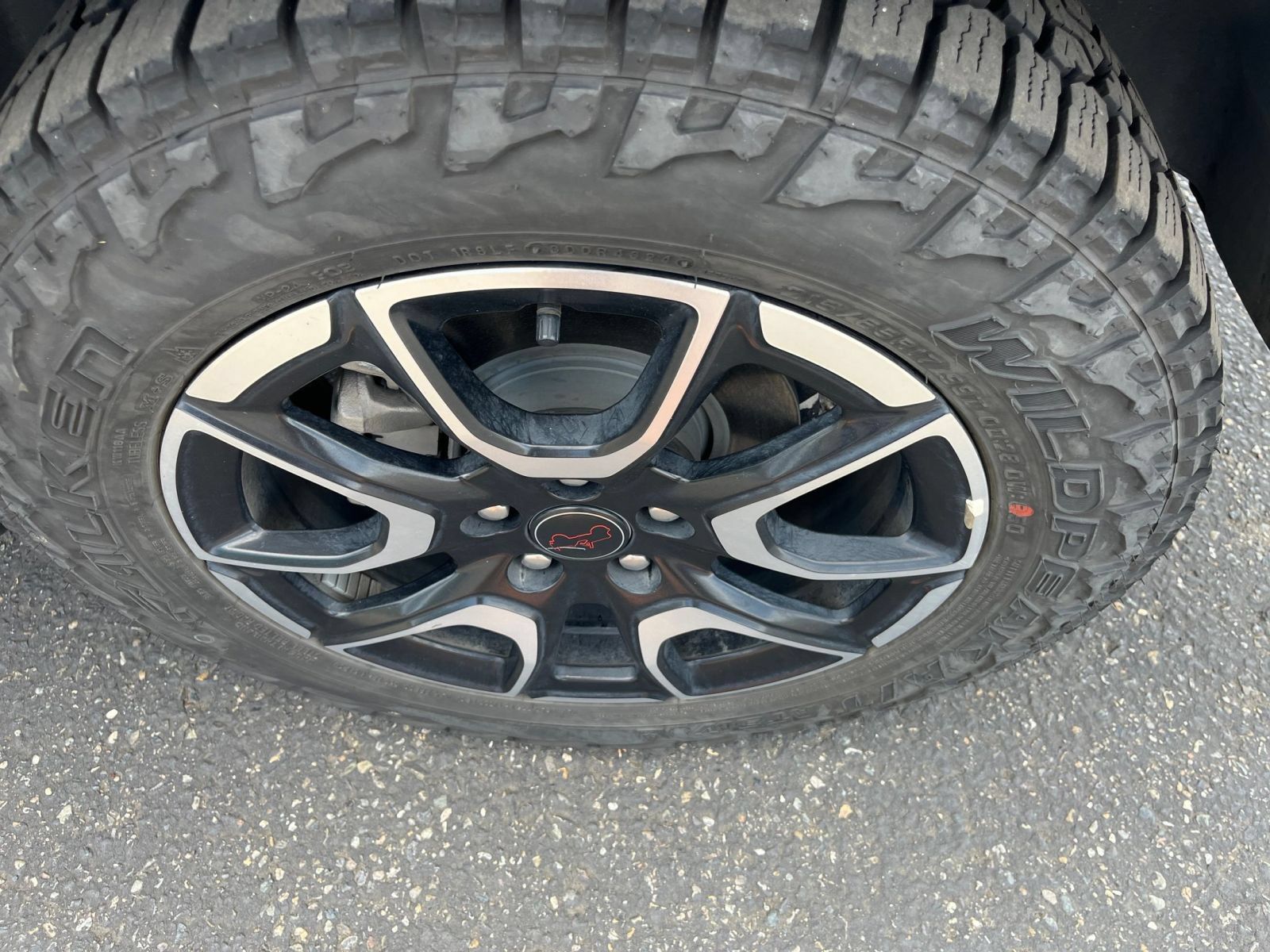 Used 2025 Jeep Compass Trailhawk AWD/4WD image 29