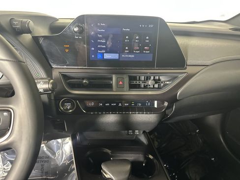 Used 2024 Lexus UX 250h AWD w/ Premium Package image 28
