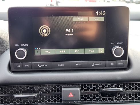 Used 2023 Honda HR-V LX image 11