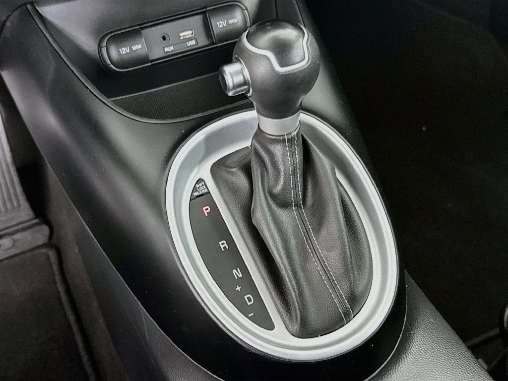 Used 2017 Kia Soul + FWD image 16