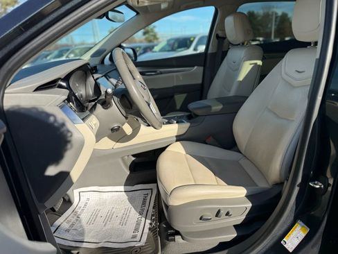 Used 2020 Cadillac XT5 Premium Luxury image 11