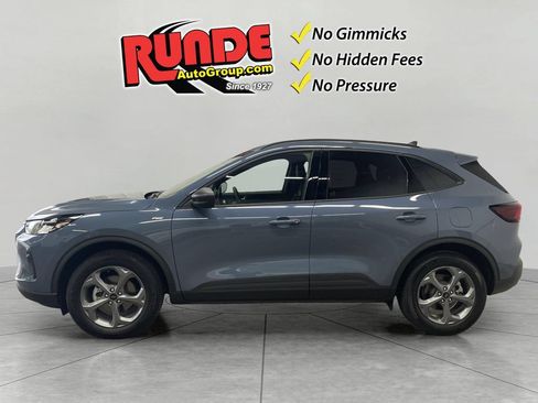 Used 2026 Ford Escape ST-Line w/ Tech Pack #1 AWD/4WD image 2