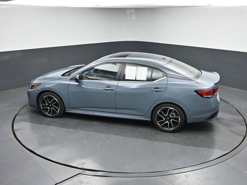 Used 2024 Nissan Sentra SR w/ SR Premium Package image 35