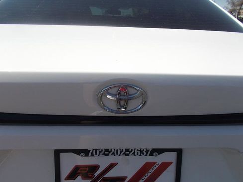 Used 2021 Toyota Corolla LE w/ Carpet Mat Package (TMS) image 9