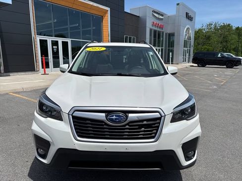 Used 2021 Subaru Forester Premium AWD/4WD image 2