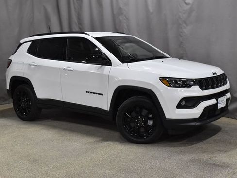 New 2026 Jeep Compass Latitude image 4