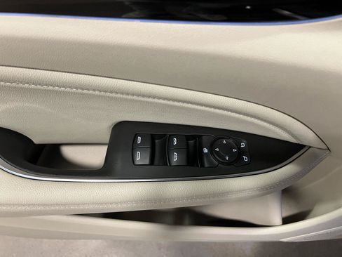 Used 2019 Buick Regal Essence w/ Driver Confidence Package I AWD/4WD image 27
