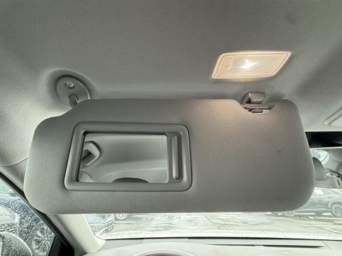 Used 2023 Toyota Camry SE image 28