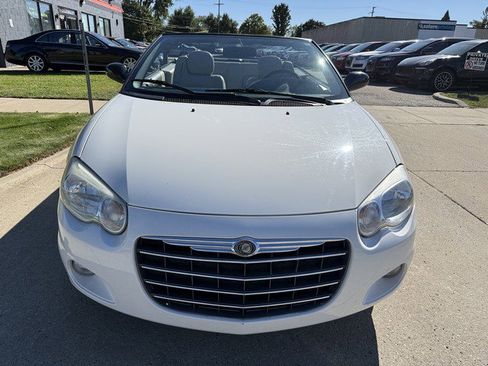 Used 2006 Chrysler Sebring Limited image 2