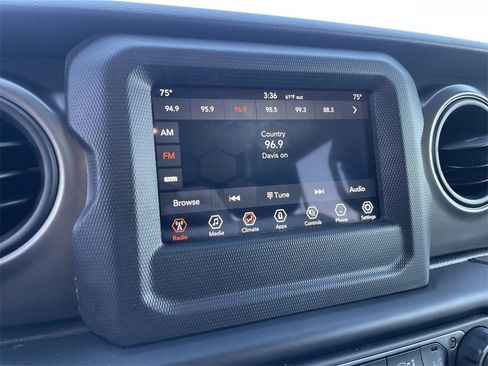 Used 2021 Jeep Wrangler Unlimited Sport image 11