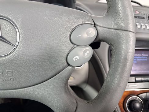 Used 2008 Mercedes-Benz SL 550 image 32