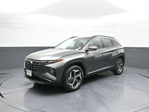 Certified 2023 Hyundai Tucson Limited AWD/4WD image 10