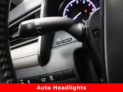Used 2023 Toyota Camry SE image 23