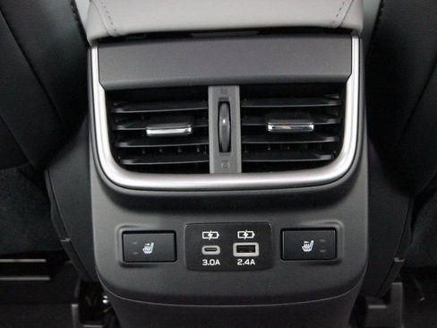 Used 2025 Subaru Legacy Limited image 37