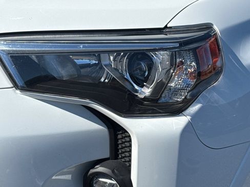 Used 2024 Toyota 4Runner SR5 AWD/4WD image 51