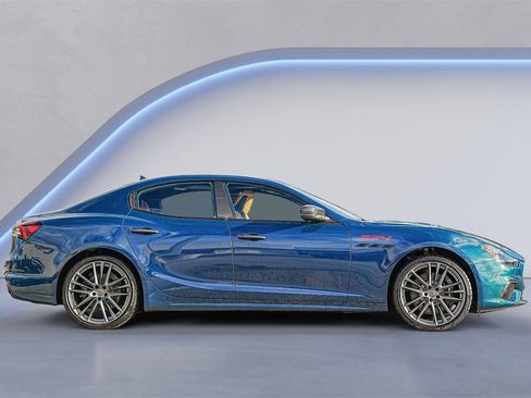 Used 2024 Maserati Ghibli Trofeo image 5