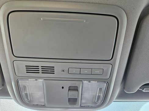 Used 2017 Honda Pilot EX image 16