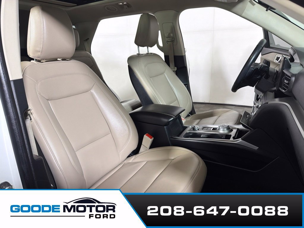 Used 2020 Ford Explorer XLT w/ Equipment Group 202A AWD/4WD image 24