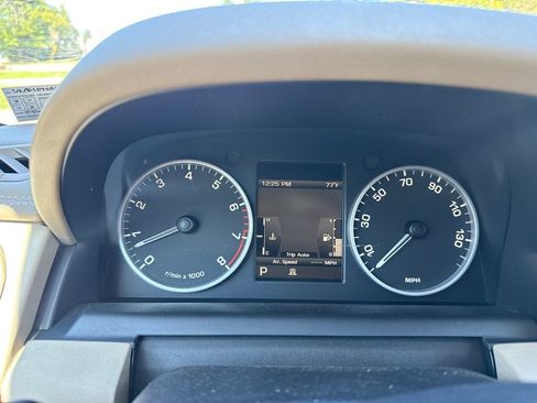 Used 2010 Land Rover LR4 HSE AWD/4WD image 18