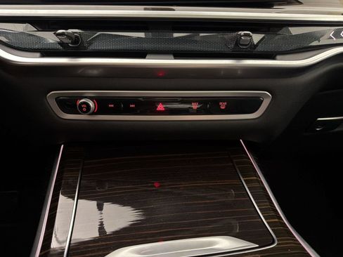 Used 2026 BMW X7 xDrive40i AWD/4WD image 19