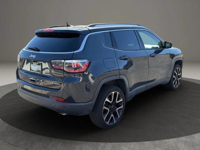 Used 2018 Jeep Compass Limited w/ Navigation Group AWD/4WD image 5