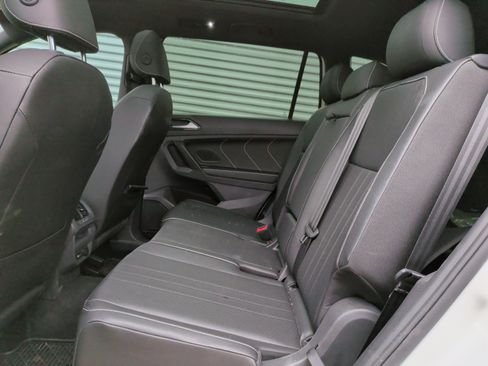 Used 2023 Volkswagen Tiguan SE R-Line FWD image 18