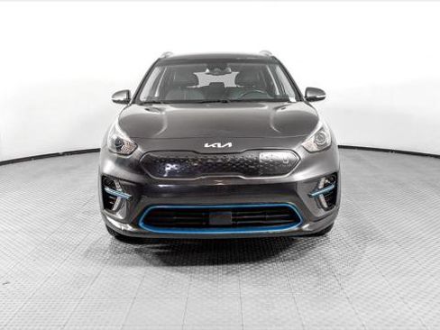 Used 2022 Kia Niro EX w/ Cold Weather Package FWD image 12