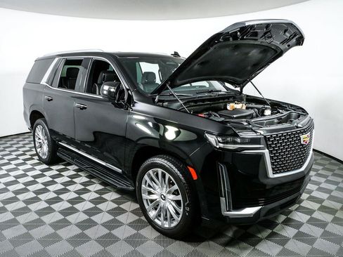 Used 2021 Cadillac Escalade Premium Luxury AWD/4WD image 38