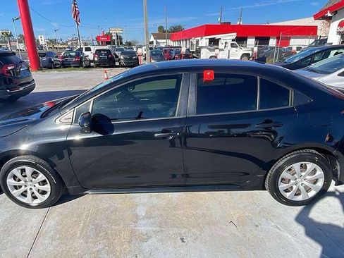 Used 2020 Toyota Corolla LE FWD image 13
