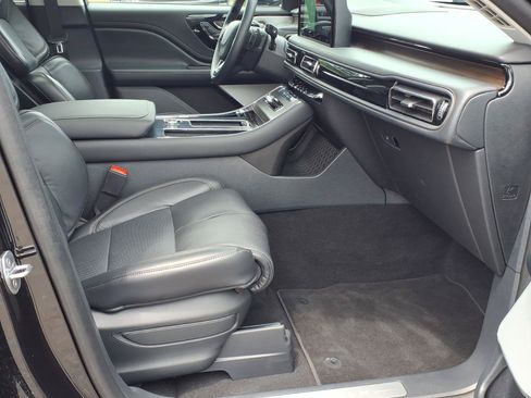 Used 2025 Lincoln Aviator Reserve w/ Equipment Group 201A AWD/4WD image 18
