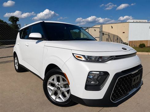 Used 2021 Kia Soul S FWD image 1