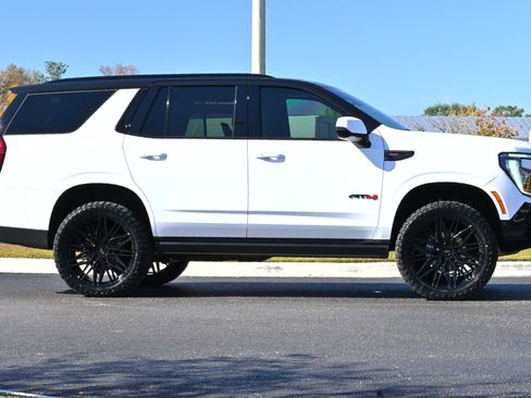 Used 2025 GMC Yukon AT4 Ultimate image 7