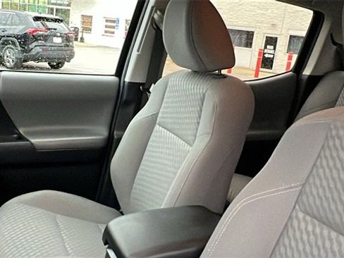 Certified 2022 Toyota Tacoma SR5 image 19