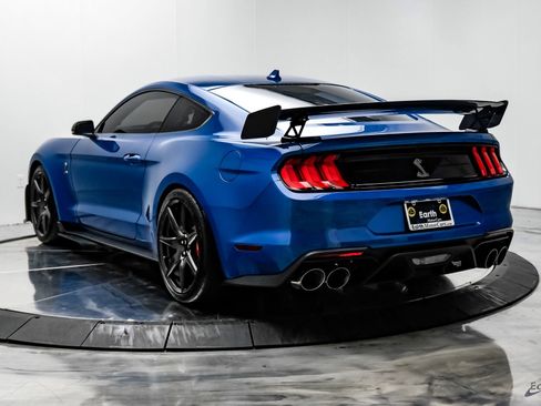 Used 2021 Ford Mustang Shelby GT500 w/ Carbon Fiber Track Pack image 8
