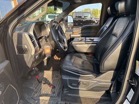 Used 2018 Ford F250 Lariat w/ Lariat Ultimate Package AWD/4WD image 5