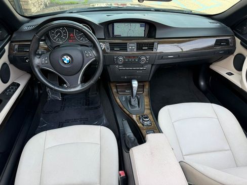 Used 2013 BMW 335i Convertible RWD image 19
