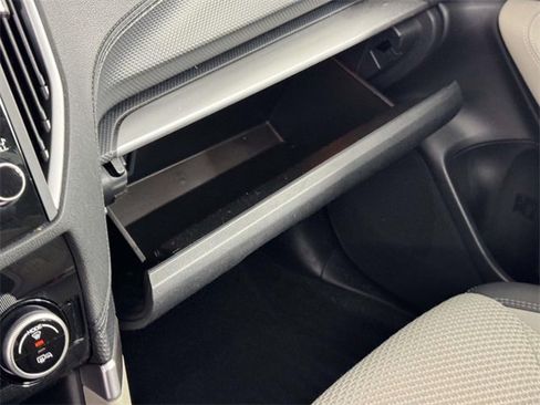 Used 2020 Subaru Forester Premium image 31