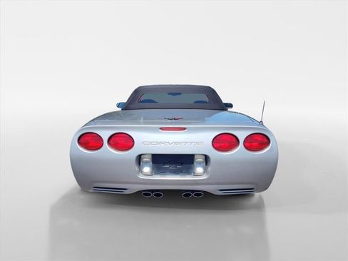 Used 2004 Chevrolet Corvette Convertible w/ Preferred Equipment Group RWD image 4