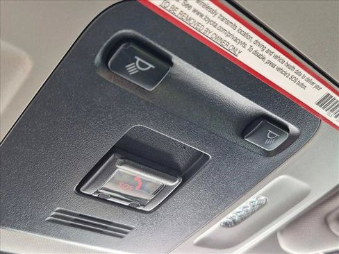 Used 2021 Toyota Camry SE FWD image 14