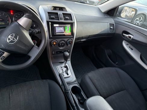 Used 2013 Toyota Corolla S image 14