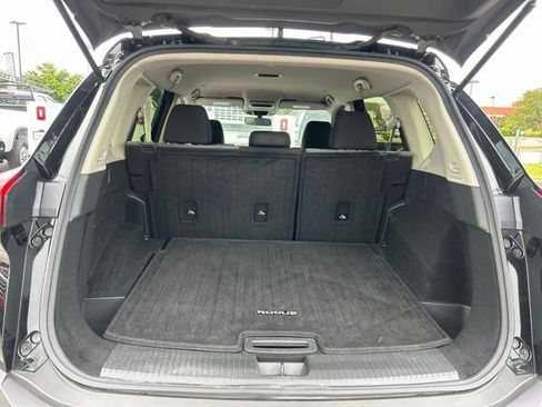 Used 2023 Nissan Rogue SV FWD image 28