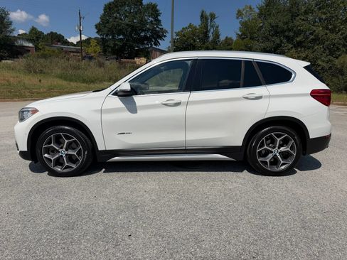 Used 2016 BMW X1 xDrive28i AWD/4WD image 2