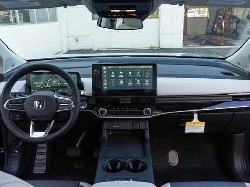 New 2026 Honda Prologue Touring image 18