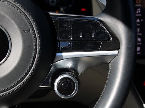 Used 2023 Maserati Grecale Modena image 12