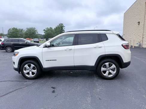 Used 2018 Jeep Compass Latitude w/ Popular Equipment Group AWD/4WD image 2