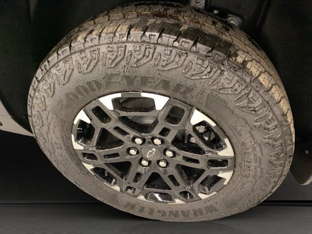 New 2027 Chevrolet Traverse Z71 w/ Enhanced Driving Package AWD/4WD image 16